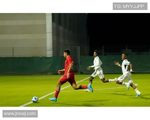 赛前热身全解析足球明星如何通过科学训练调整状态迎接巅峰对决