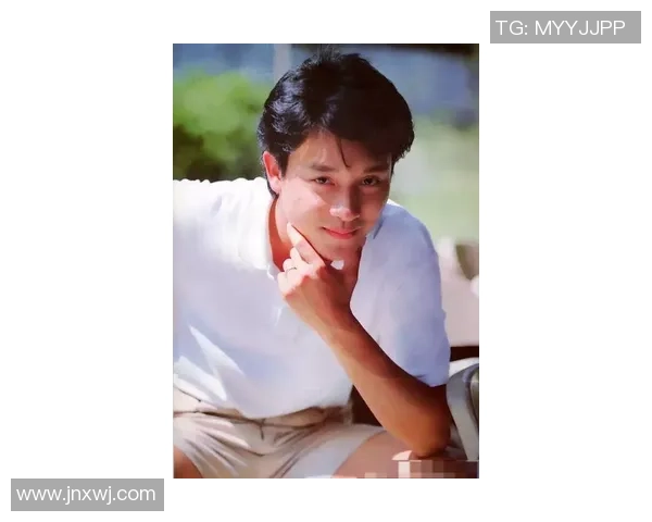 足球一号球星代表人物盘点及其在足球历史中的地位分析