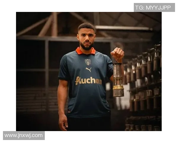 足球明星男款球衣推荐精选助你提升球场魅力与时尚感