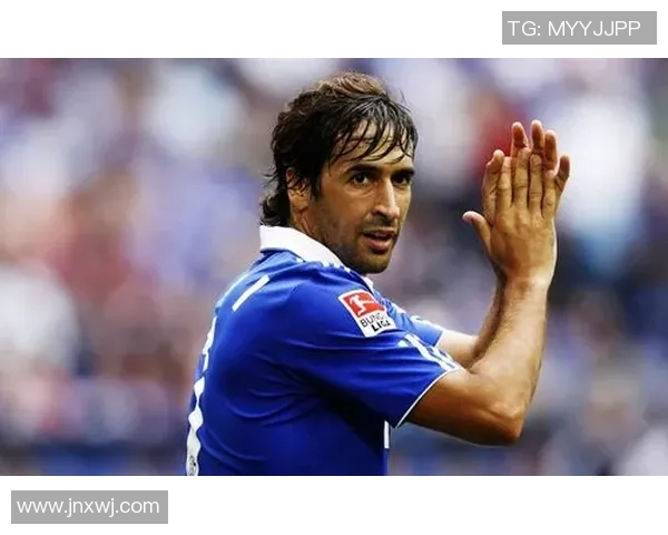 足球球星自照大曝光笑料百出高清搞笑瞬间尽显魅力与幽默 足球球星自照大曝光笑料百出高清搞笑瞬间尽显魅力与幽默